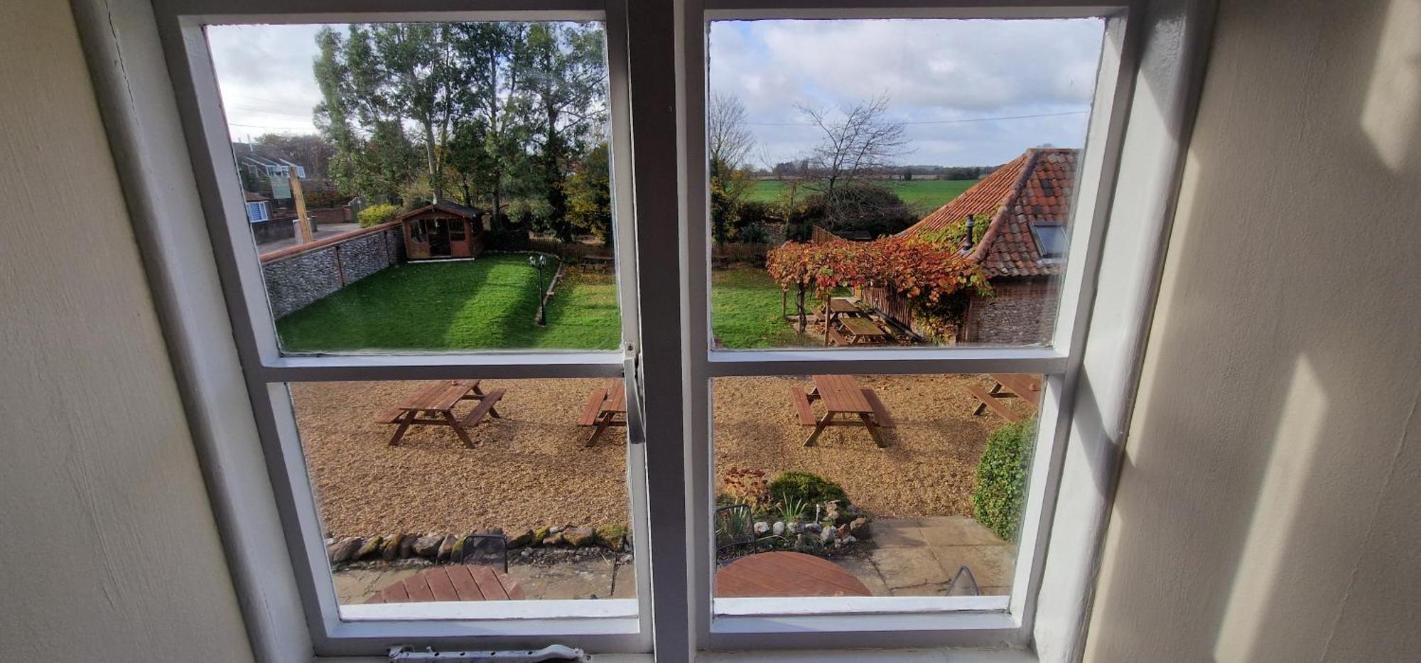 The Wheatsheaf West Beckham Bed & Breakfast Norwich Exterior photo