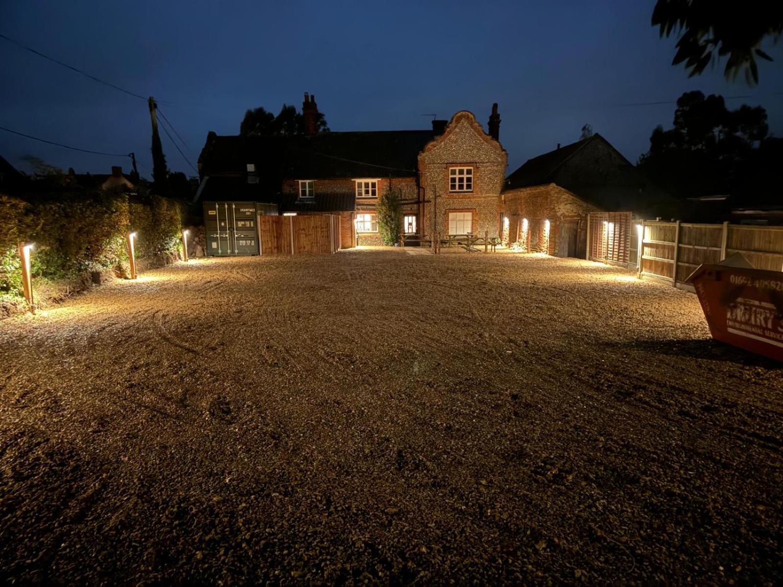 The Wheatsheaf West Beckham Bed & Breakfast Norwich Exterior photo